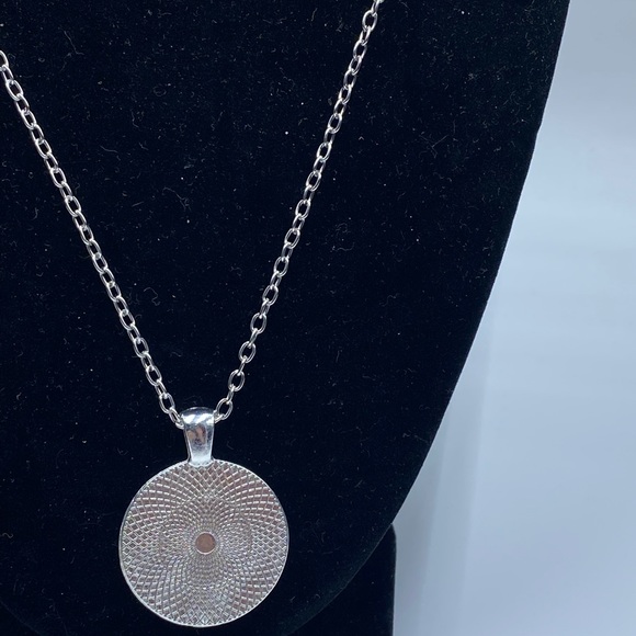 Tree of Life Necklace - Picture 4 of 4